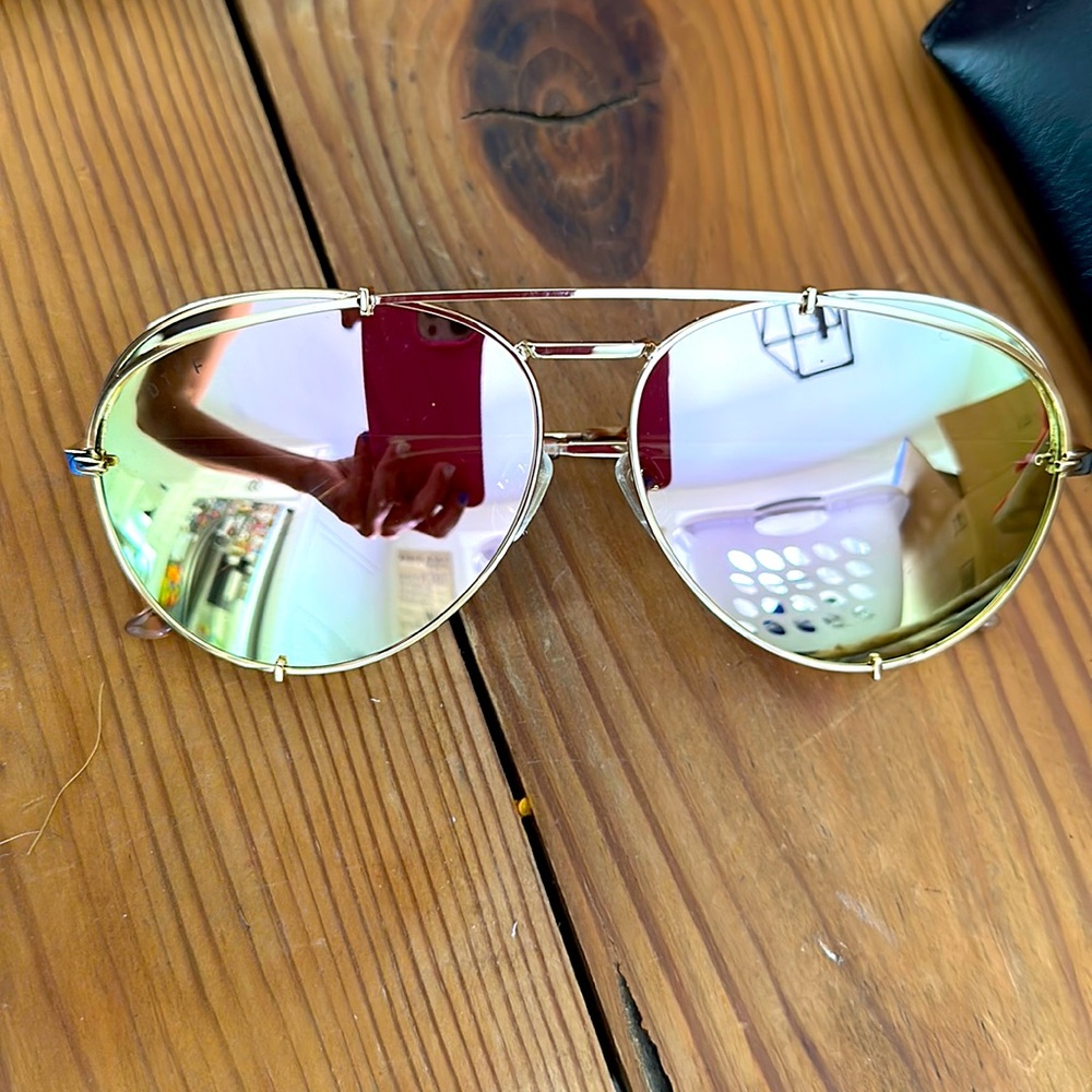Never worn Diff KOKO Gold Sunset sunglasses